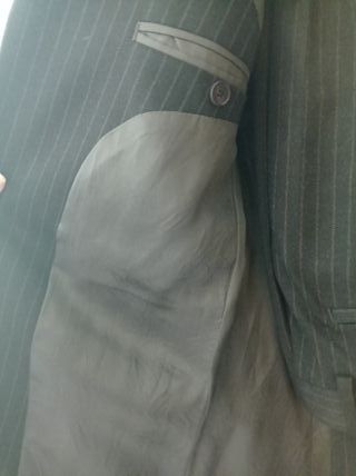 Traje de caballero rayas gris/negro