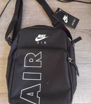 Bolso bandolera Nike negro