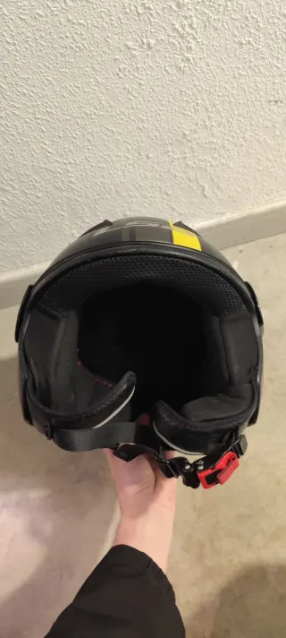 Casco LS2 Negro con Rayas Amarillas