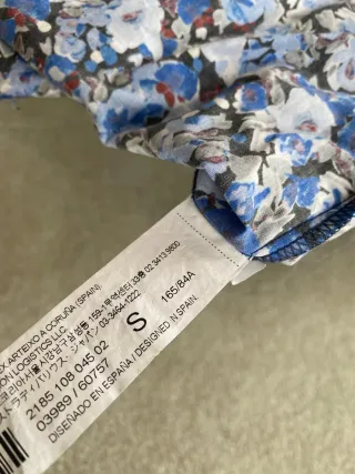 Blusa floral azul talla S