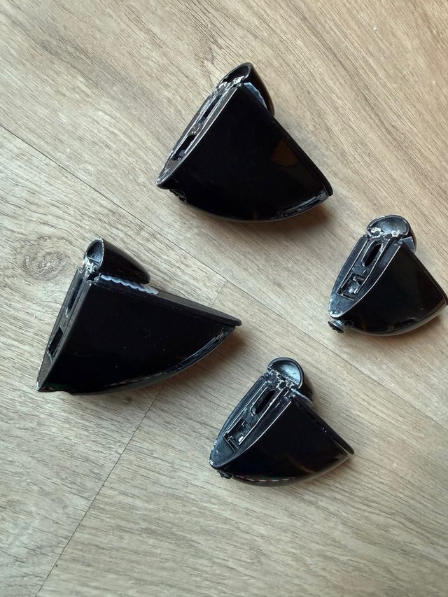 Escuadras Pelícano Nero Medie