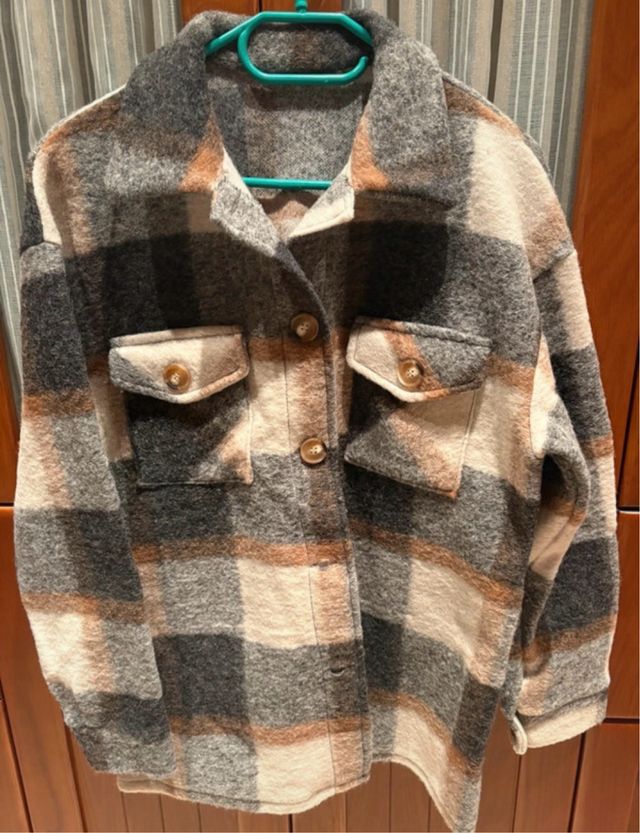 Sobrecamisa cuadros beige, marrón y gris