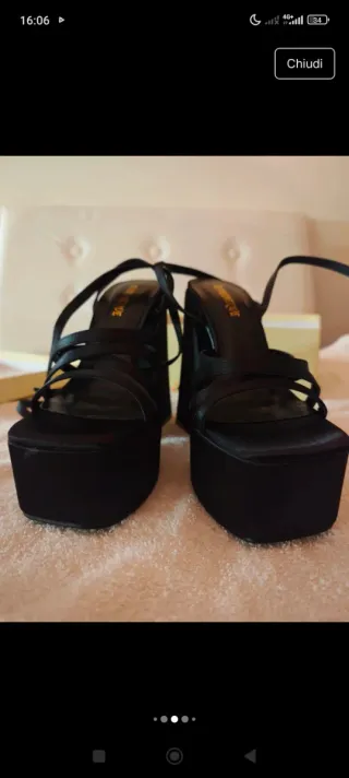 Scarpe con tacco in raso