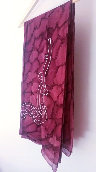 Fular seda morado estampado