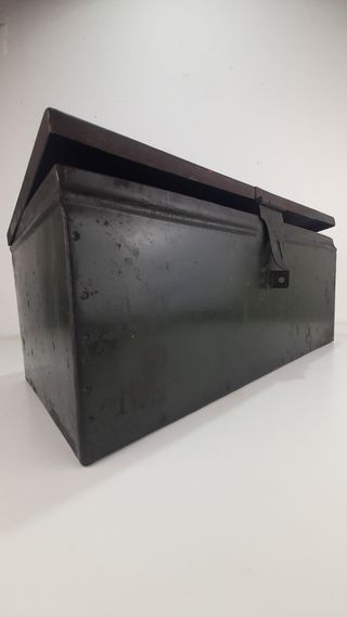 Cassetta porta attrezzi in metallo