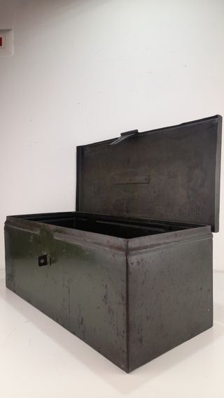 Cassetta porta attrezzi in metallo