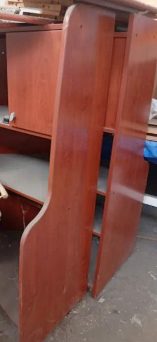 Escritorio de madera