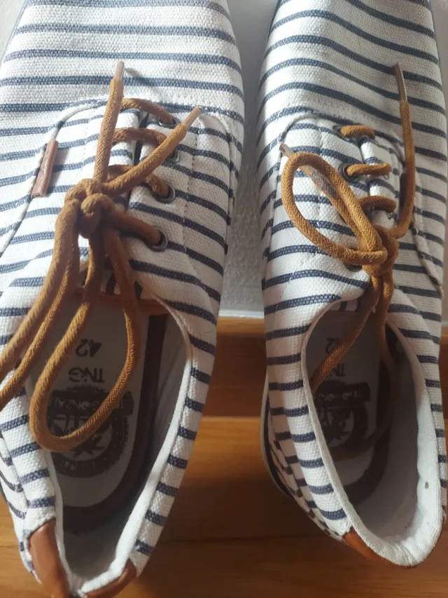 Zapatillas de lona a rayas Talla 42