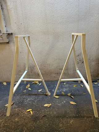 Coppia di cavalletti bianchi Ikea