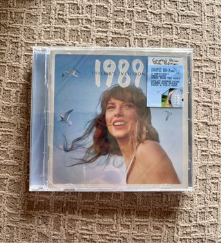 TAYLOR SWIFT: 1989 - Crystal Skies - Blue Edition
