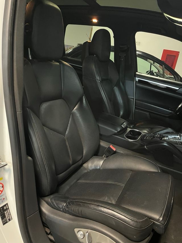 Porsche Cayenne *1 Año Garantia*