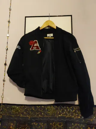 Cazadora bomber Only negra