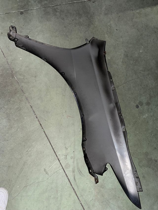 Aleta Delantera Izquierda Honda Negra