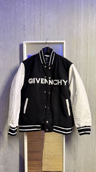 Chaqueta Givenchy Negra y Blanca