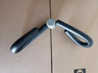 Aparato para entrenar pectorales.