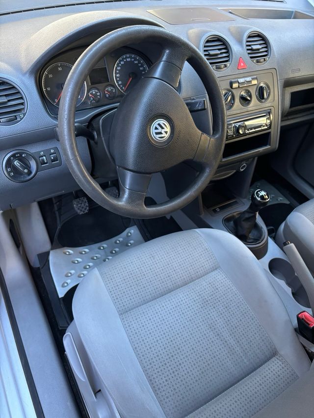 Volkswagen Caddy 2009