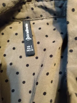 Camisa sin mangas verde militar lunares