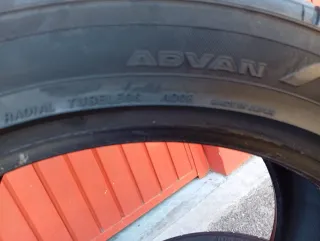 Neumáticos Yokohama advan neova Semislick