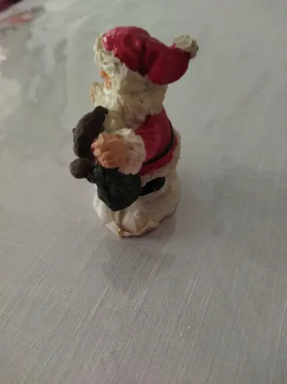 Piccolo Babbo Natale con orsacchiotto