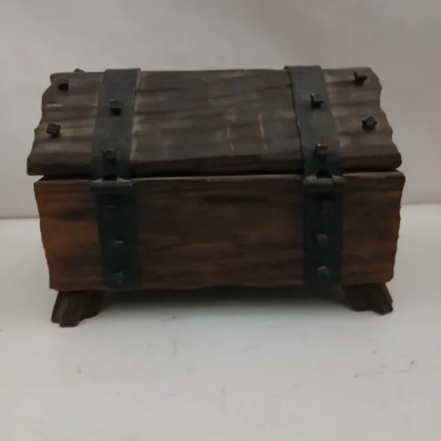 Scatola Artigianale in Legno e Metallo