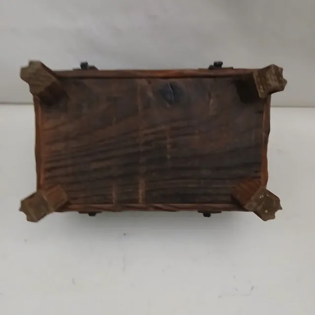 Scatola Artigianale in Legno e Metallo