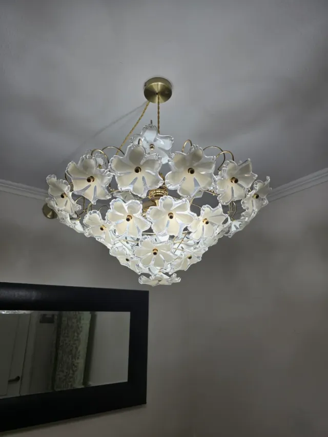 Lampada da soffitto floreale in cristallo e metallo