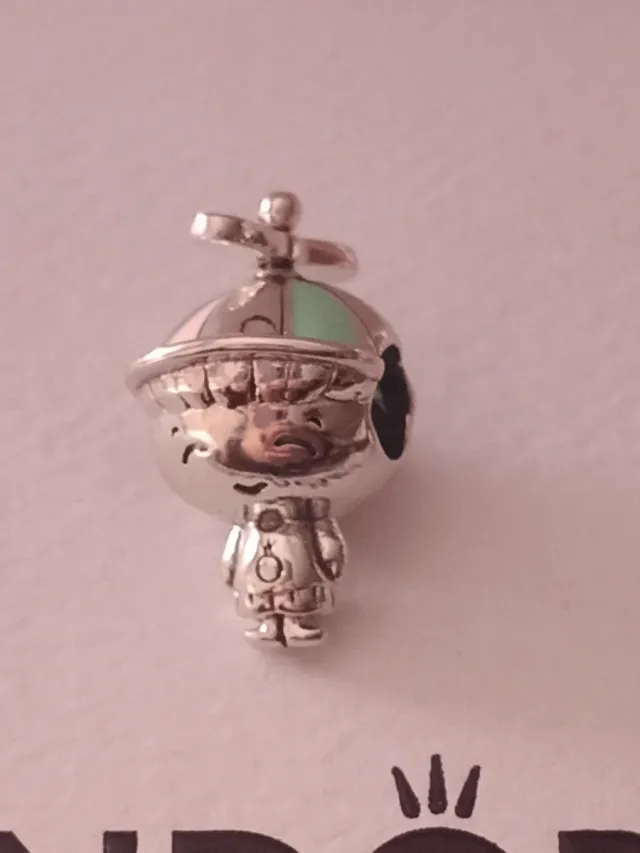 Charm Pandora Niño
