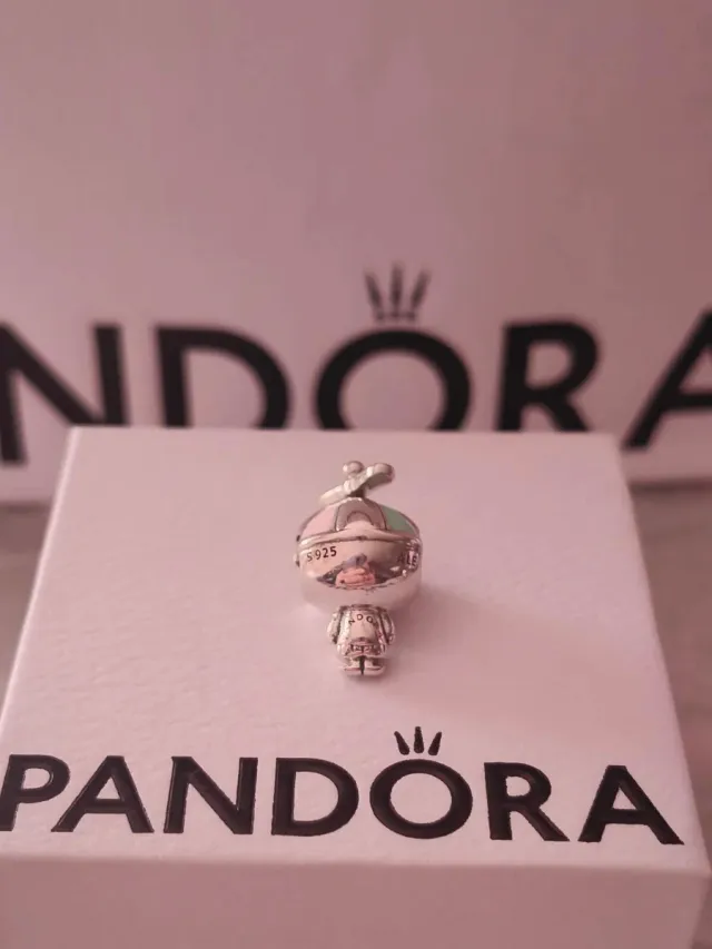 Charm Pandora Niño