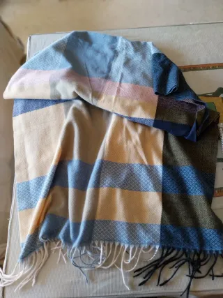 Bufanda de cuadros. Multicolor. 67x187 cm