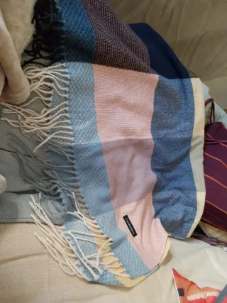 Bufanda de cuadros. Multicolor. 67x187 cm