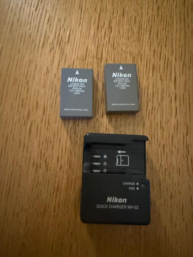 Fotocamera Nikon D3000 Nero