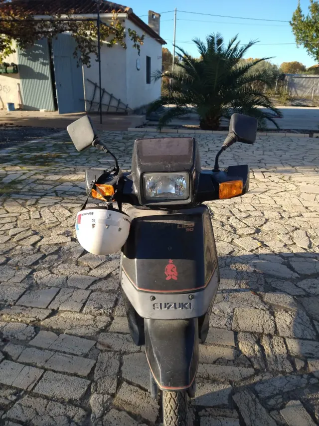 Vendo Suzuki Lido 49 con papeles antiguos