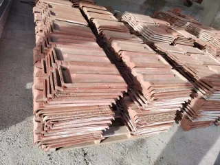 Teja plana segunda mano 3 por 1 euro. Para recoger
