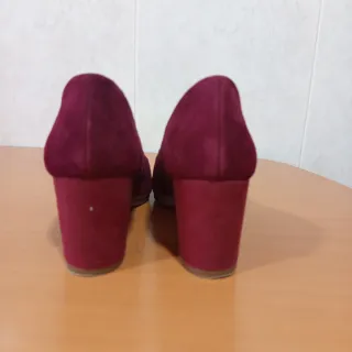 Zapatos tacón granates