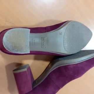 Zapatos tacón granates