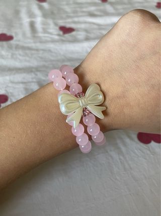 Pulseiras feitas à mão - miçangas rosa + laço