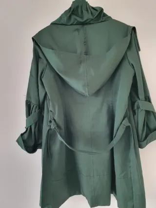 Chaqueta gabardina verde