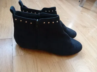 Botines negros Tex con tachuelas