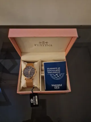 Reloj Festina Dorado y negro