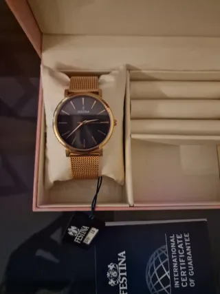 Reloj Festina Dorado y negro