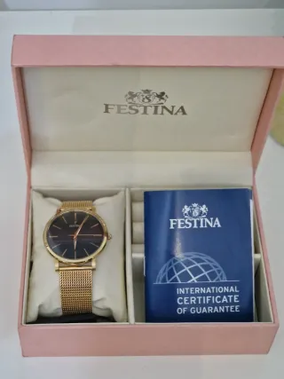 Reloj Festina Dorado y negro