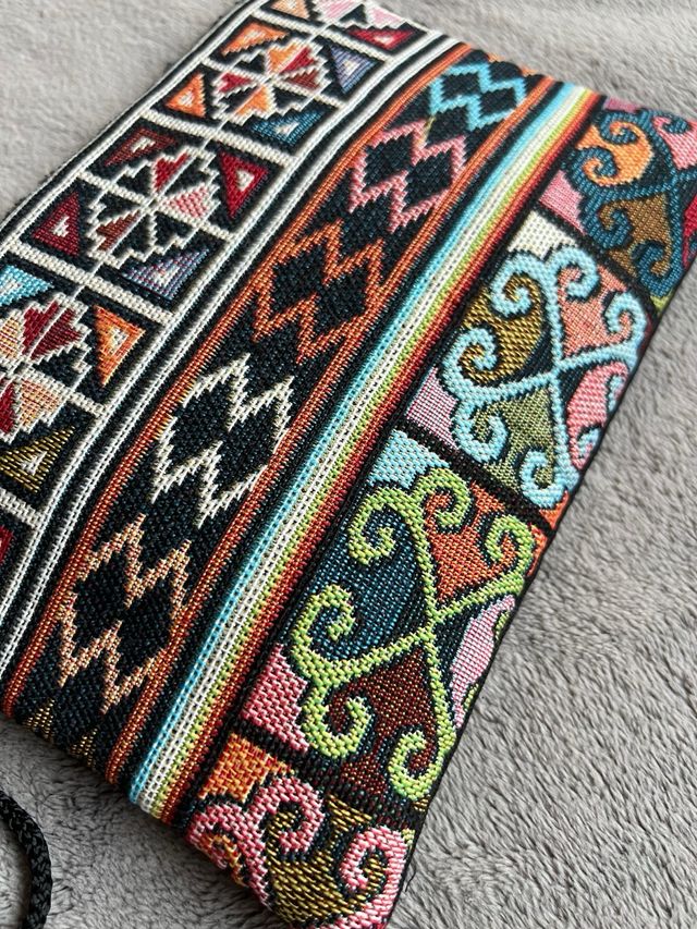 Neceser, cartera, bolsita tribal