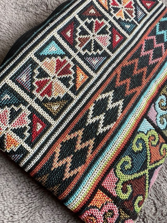 Neceser, cartera, bolsita tribal