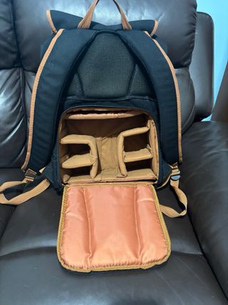 Mochila Tech Negra y Marrón TripIn