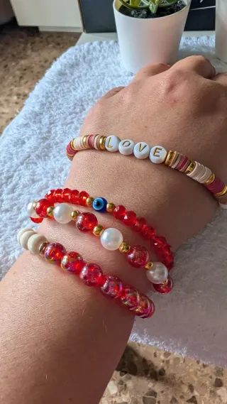 Conjunto Artesanal Rojo 4 Pulseras + pendientes