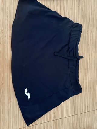 2 Faldas de pádel NOX y Joma. verde y negra