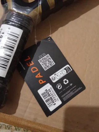 Dunlop Aero-Star Tema 23 Padel Racket