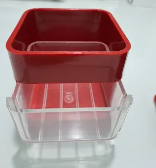 Grattugia vintage rossa