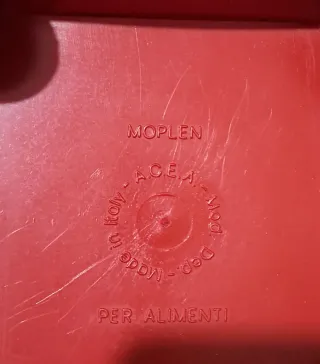 Grattugia vintage rossa