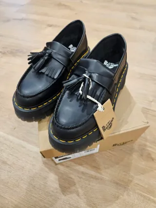 Mocasines Dr. Martens plataforma negros